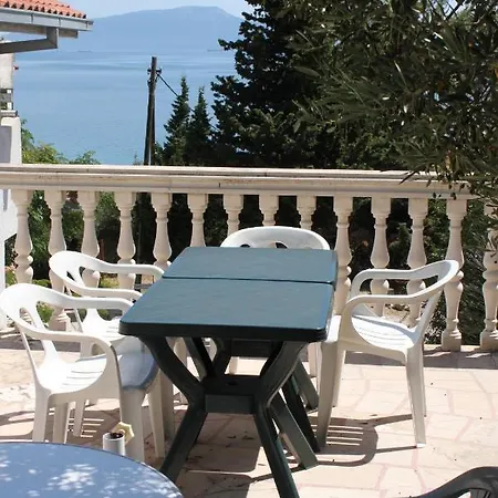 By The Sea Brist, Makarska - 6813 Апартаменты