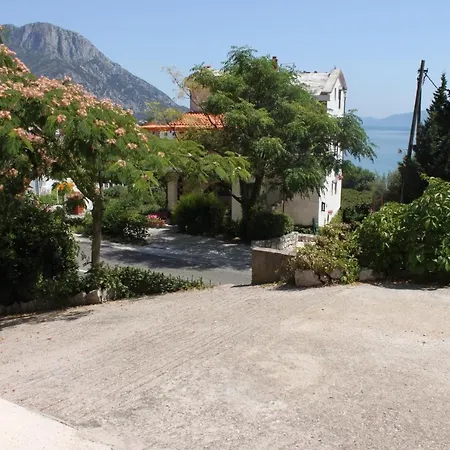 Apartment By The Sea Brist, Makarska - 6813 Brist